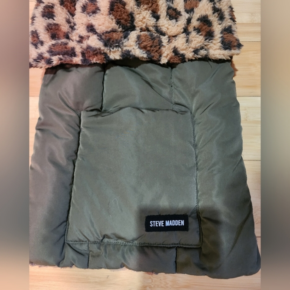 NWT Steve Madden LEOPARD CHEETAH Animal Print Puffer Scarf - Picture 4 of 6